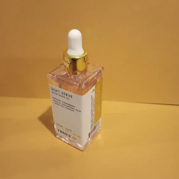 TRULY Shaving Set - Picture 6 of 8